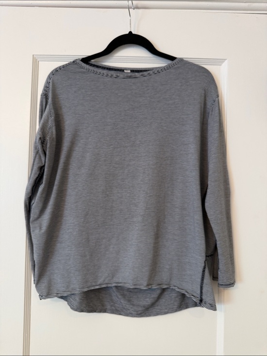 lululemon athletica Tops - lululemon athletica Women's navy and white Striped Long-Sleeve Tee